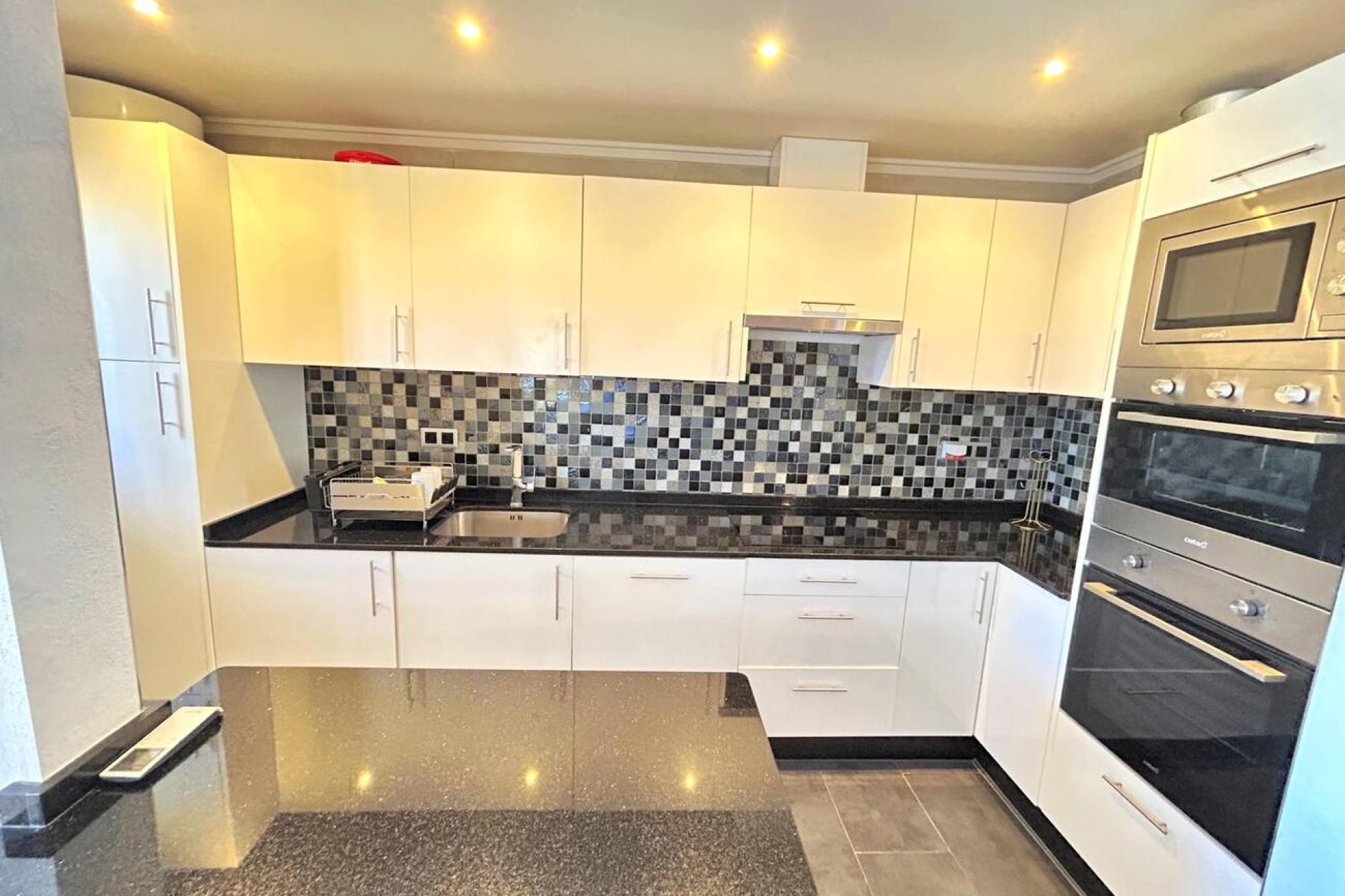 Herverkoop - Rijwoning - Villamartin - Villamartín