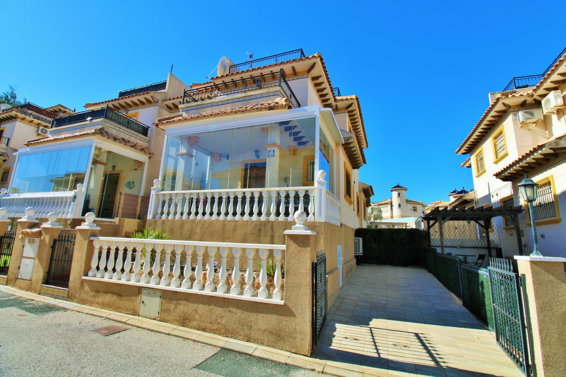 Herverkoop - Rijwoning - Villamartin - Villamartín
