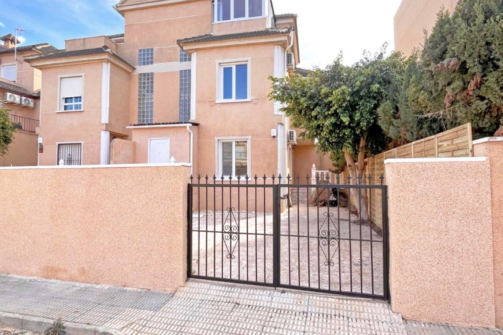 Herverkoop - Semi Detached Villa - Orihuela Costa - La Zenia