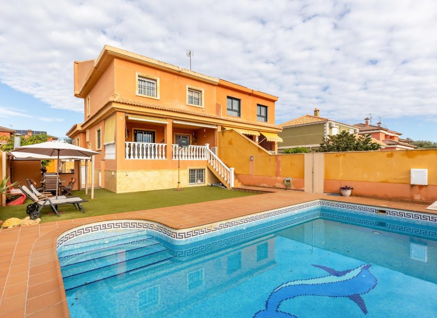 Herverkoop - Semi Detached Villa - Torrevieja - Aguas Nuevas