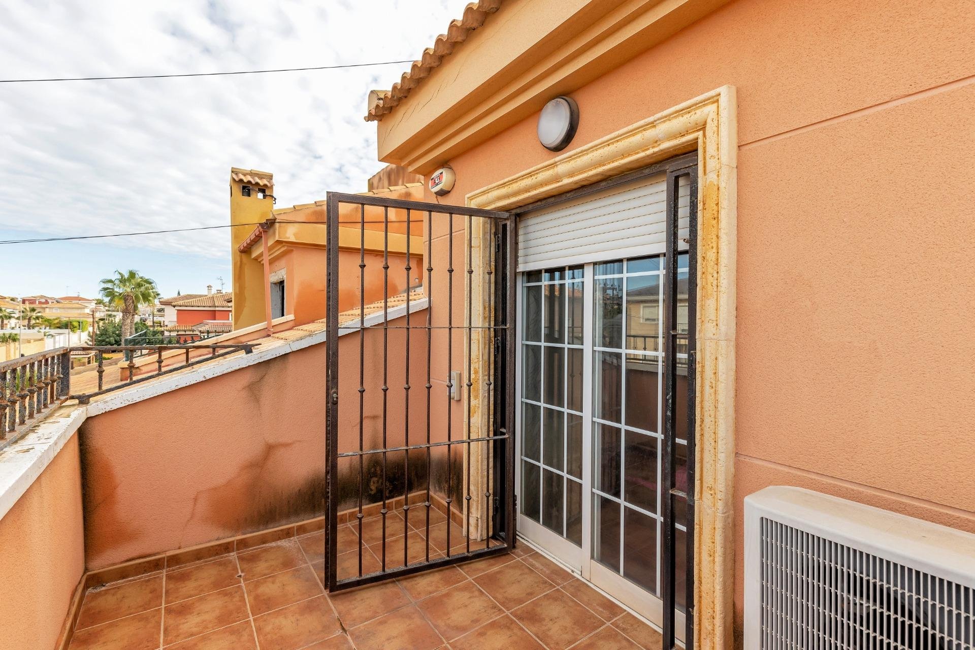 Herverkoop - Semi Detached Villa - Torrevieja - Aguas Nuevas