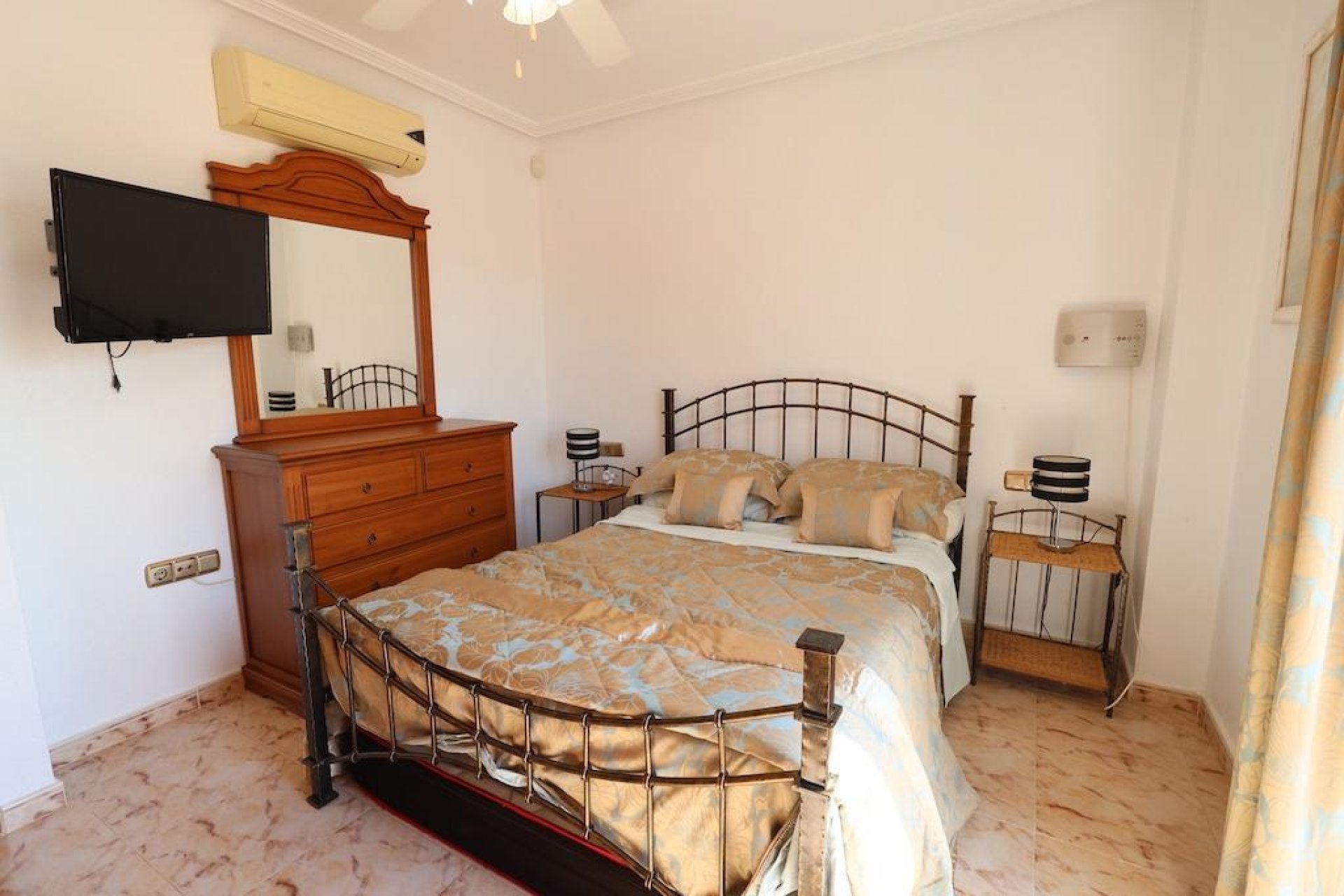 Herverkoop - Terraced house - Orihuela Costa - Montezenia