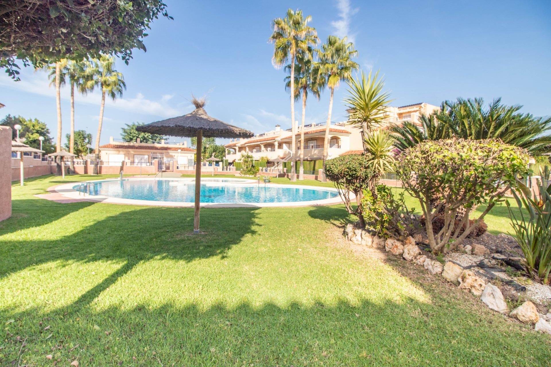 Herverkoop - Terraced house - Pilar de la Horadada - Mil Palmeras