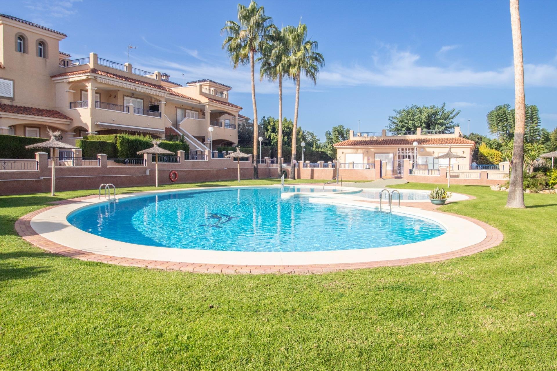 Herverkoop - Terraced house - Pilar de la Horadada - Mil Palmeras