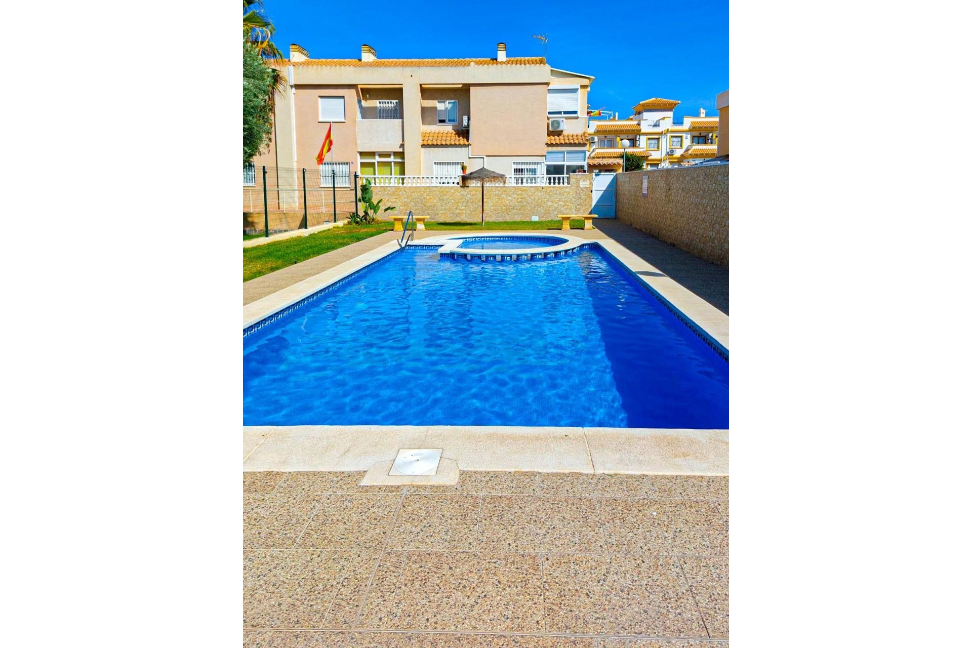 Herverkoop - Terraced house - Torrevieja - Aguas Nuevas