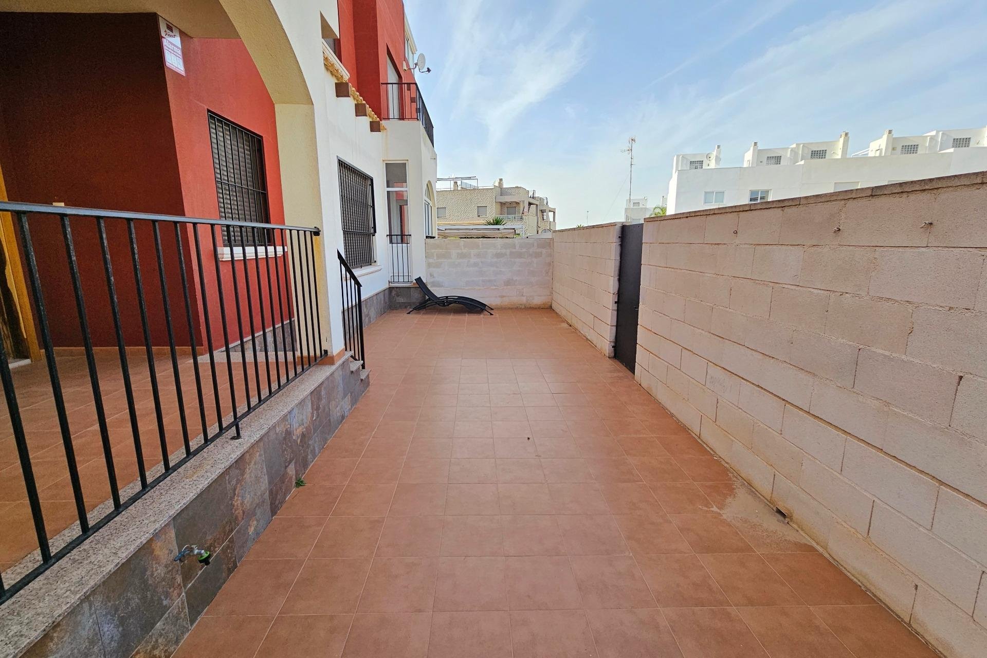 Herverkoop - Terraced house - Torrevieja - Aguas Nuevas