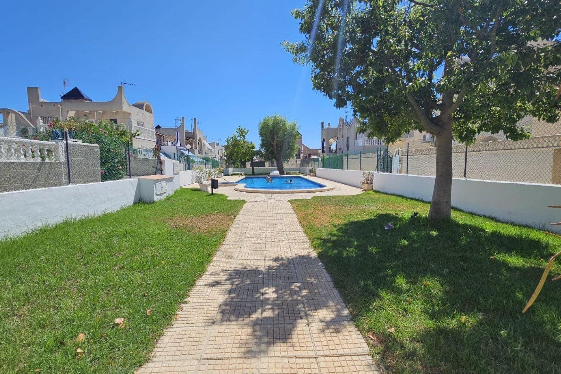 Herverkoop - Terraced house - Torrevieja - Doña ines