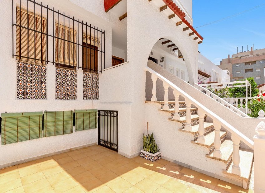 Herverkoop - Terraced house - Torrevieja - La Mata pueblo