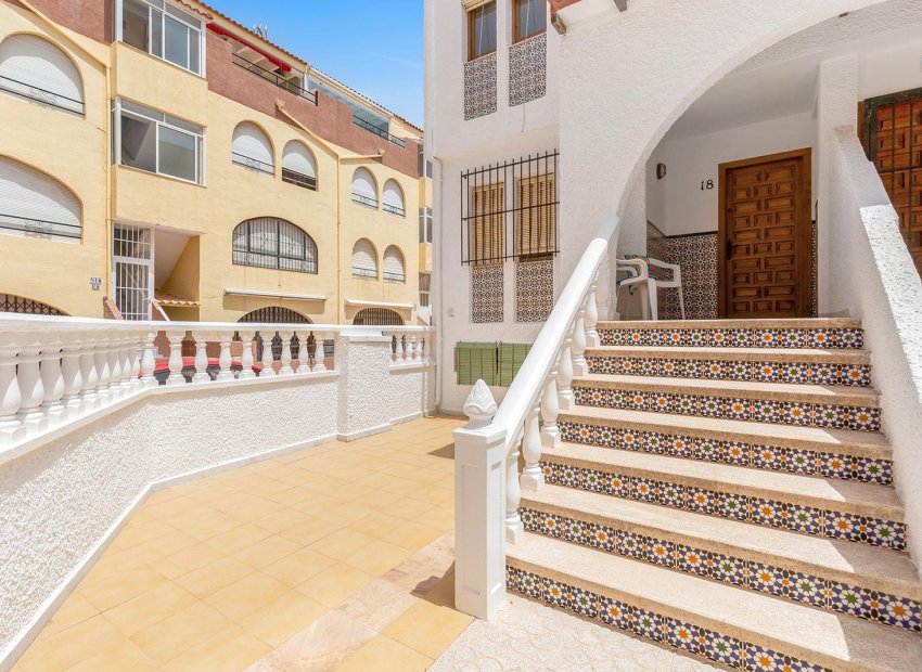 Herverkoop - Terraced house - Torrevieja - La Mata pueblo