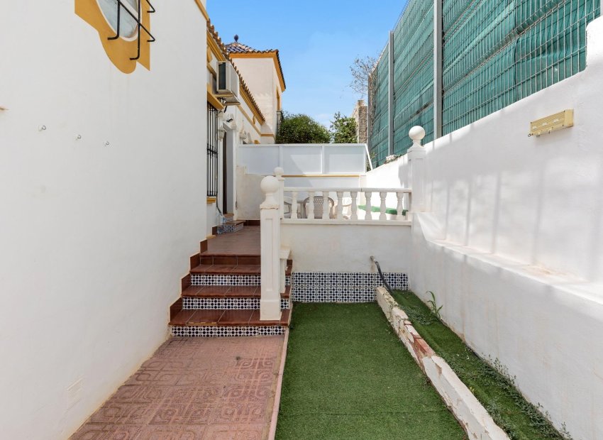 Herverkoop - Terraced house - Torrevieja - Los altos