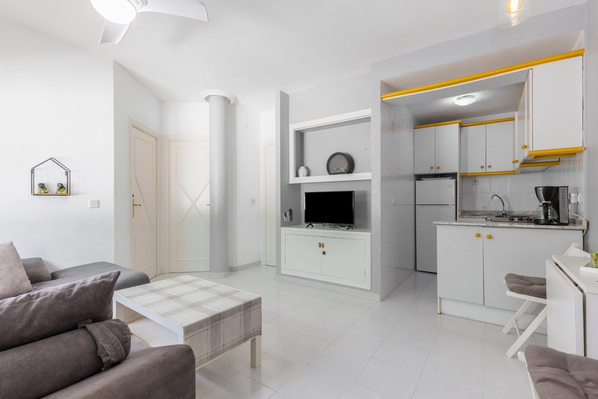 Herverkoop - Terraced house - Torrevieja - Los altos