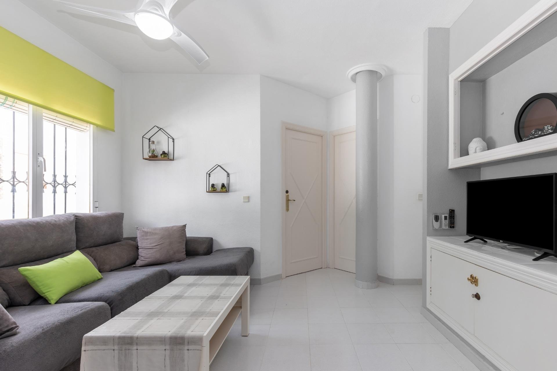 Herverkoop - Terraced house - Torrevieja - Los altos