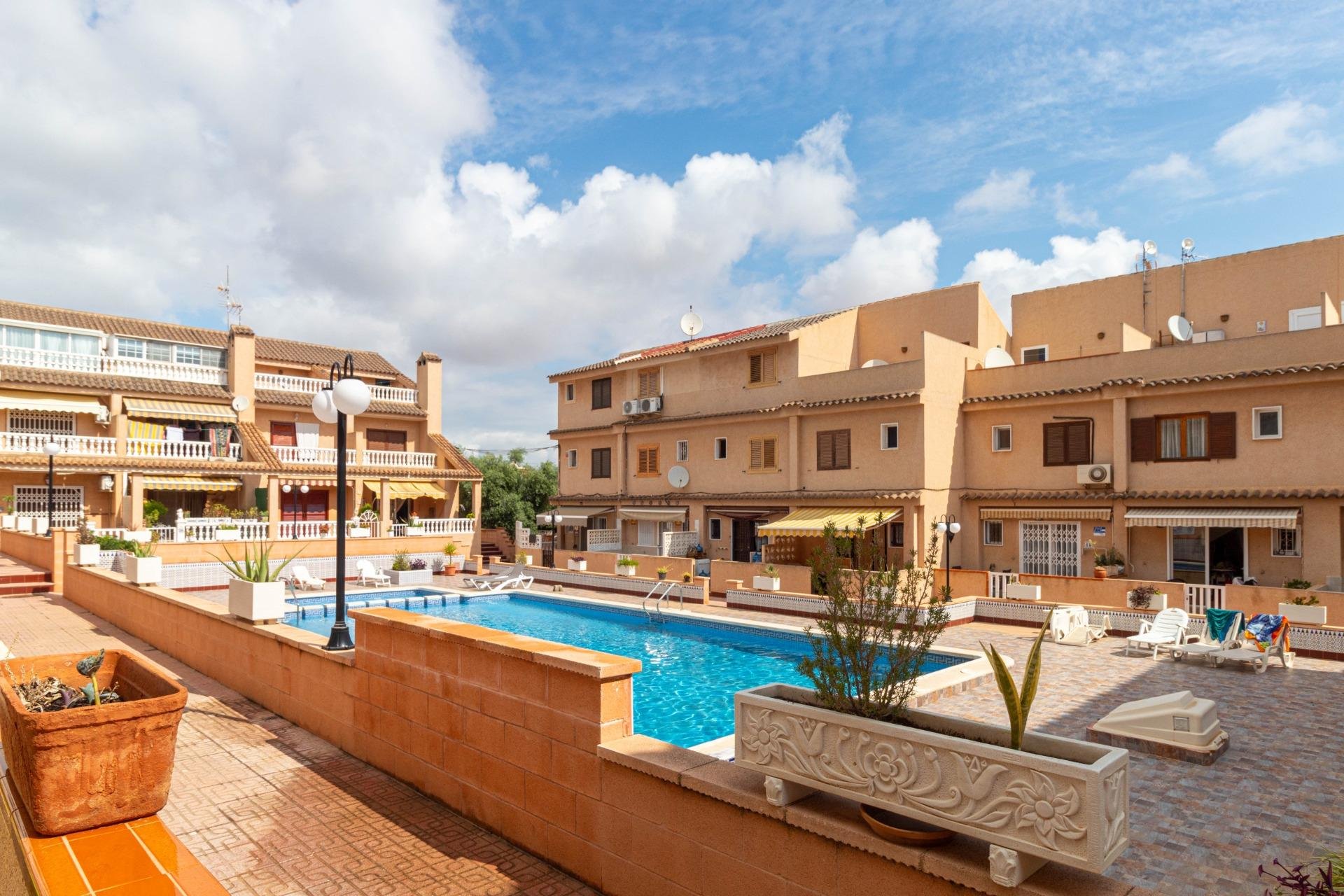 Herverkoop - Terraced house - Torrevieja - Los altos