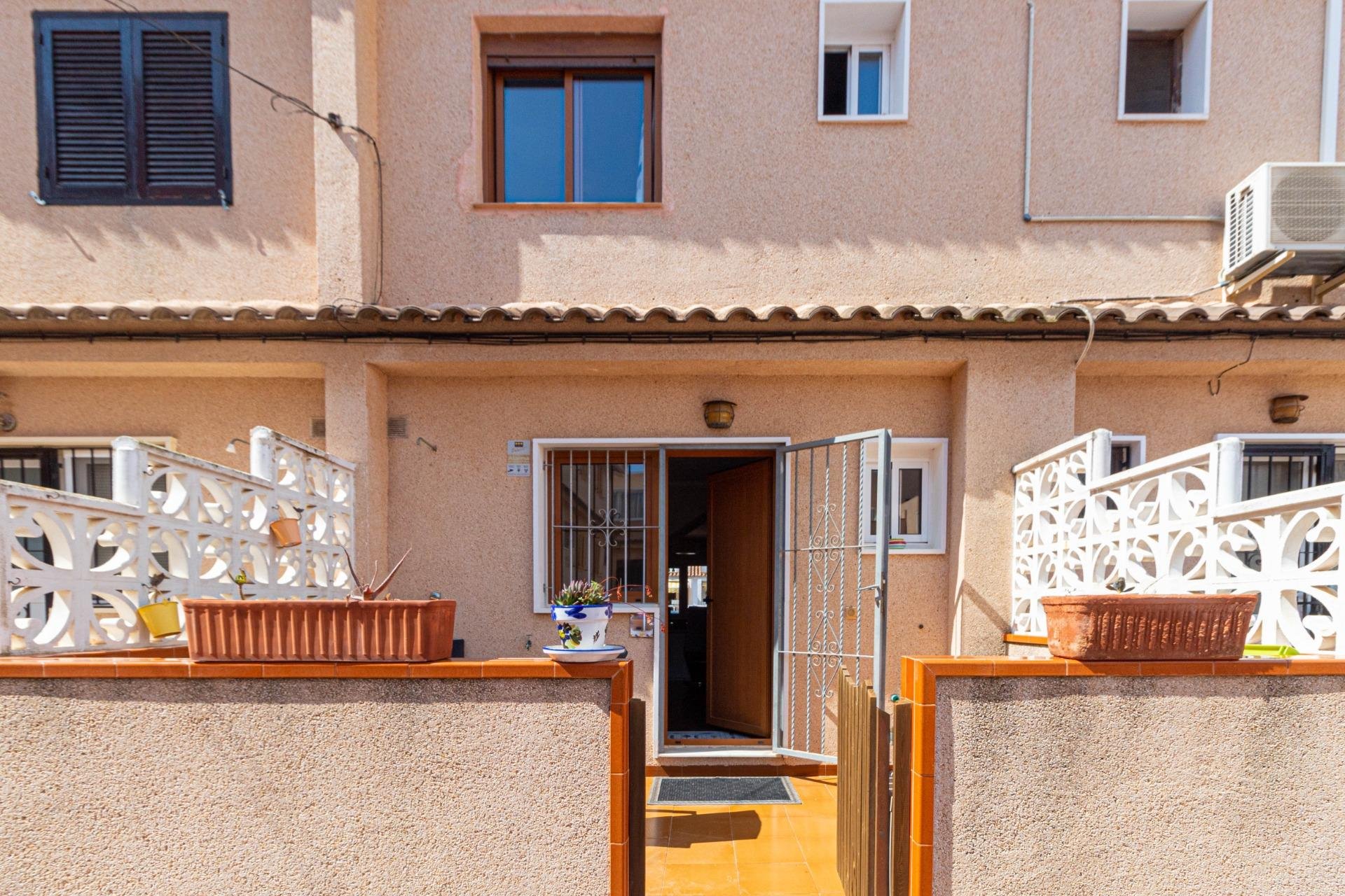 Herverkoop - Terraced house - Torrevieja - Los altos