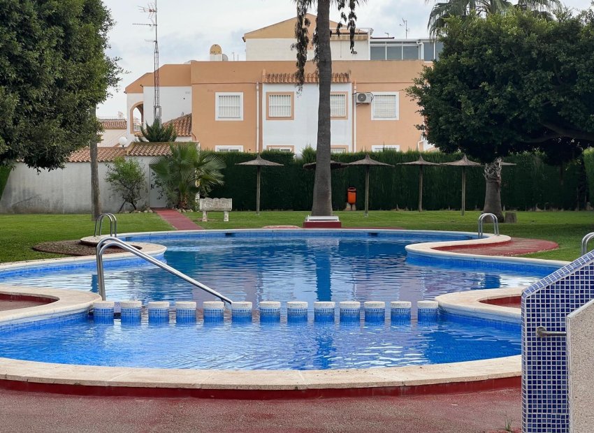 Herverkoop - Terraced house - Torrevieja - Torretas