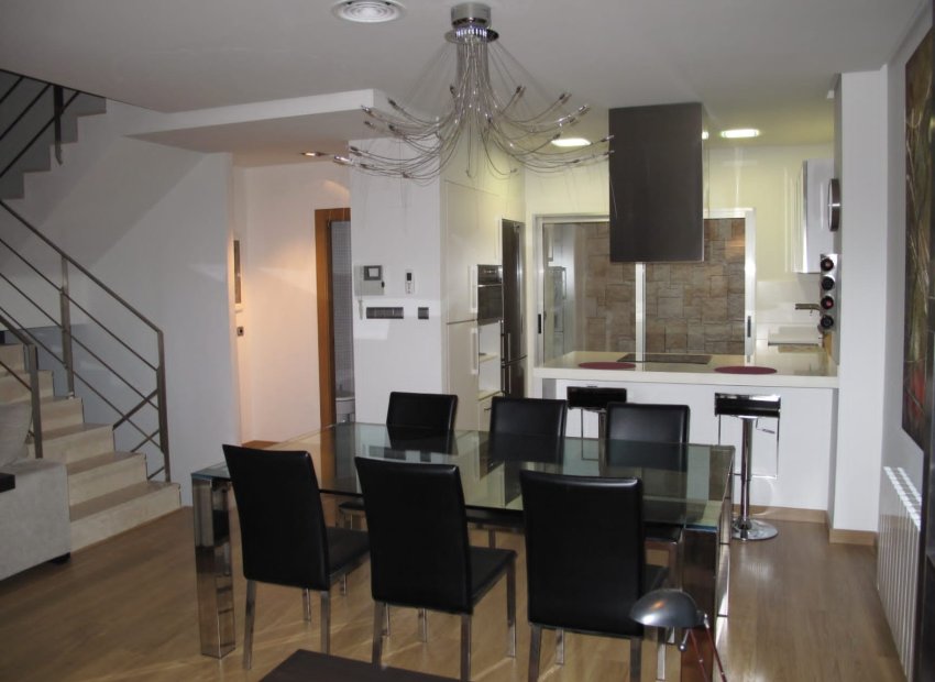 Herverkoop - Town House - Elche - Center