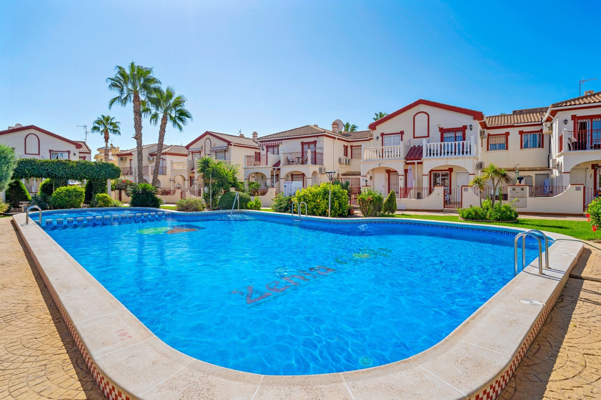 Herverkoop - Town House - Orihuela Costa - La Zenia