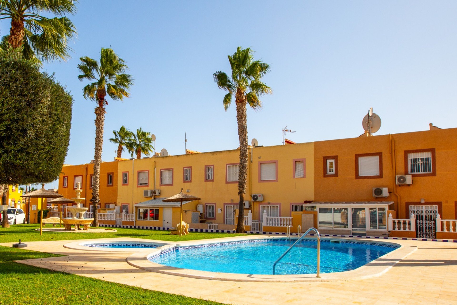 Herverkoop - Town House - Orihuela Costa - La Zenia