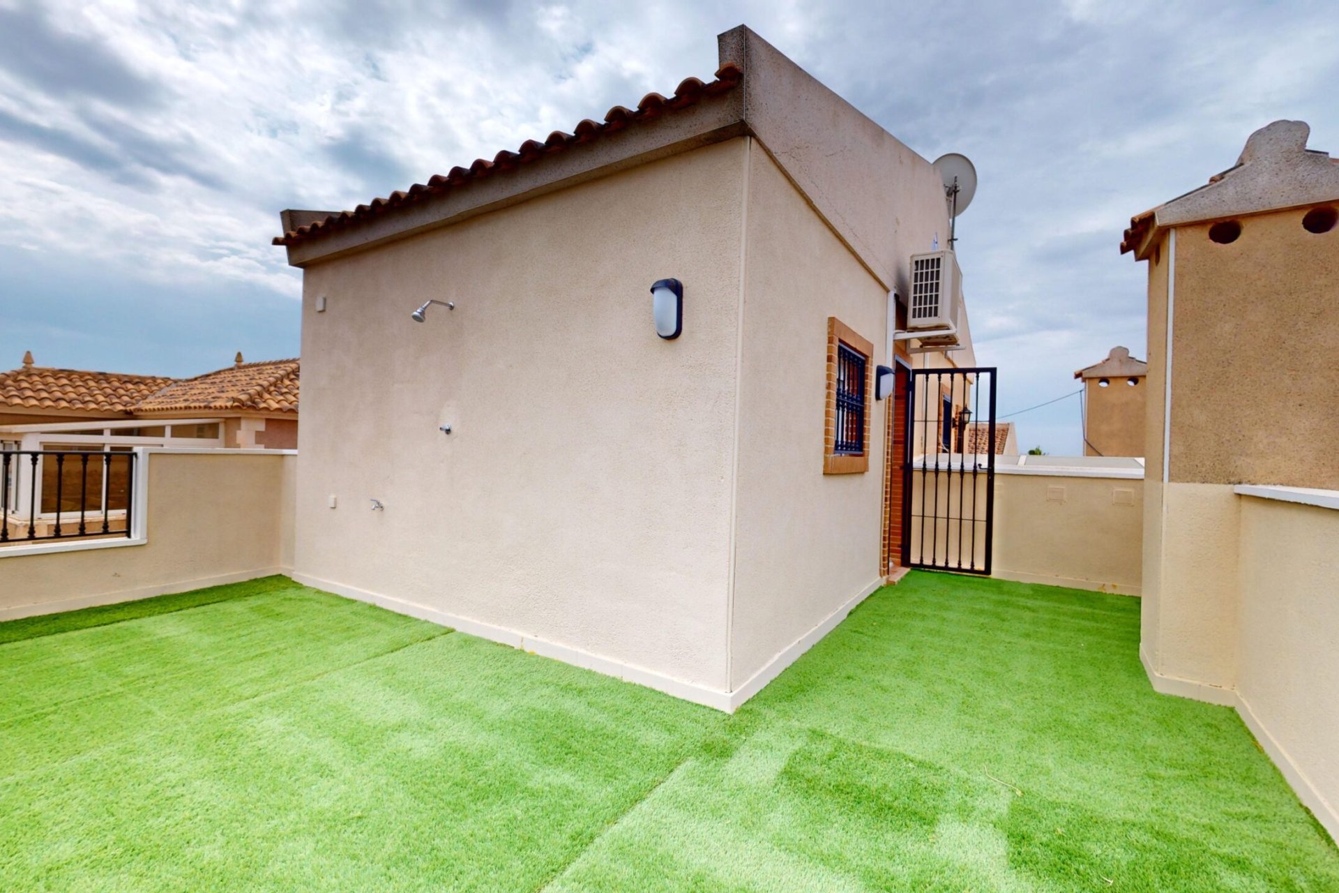 Herverkoop - Town House - San Miguel de Salinas - Urbanización Blue Lagoon