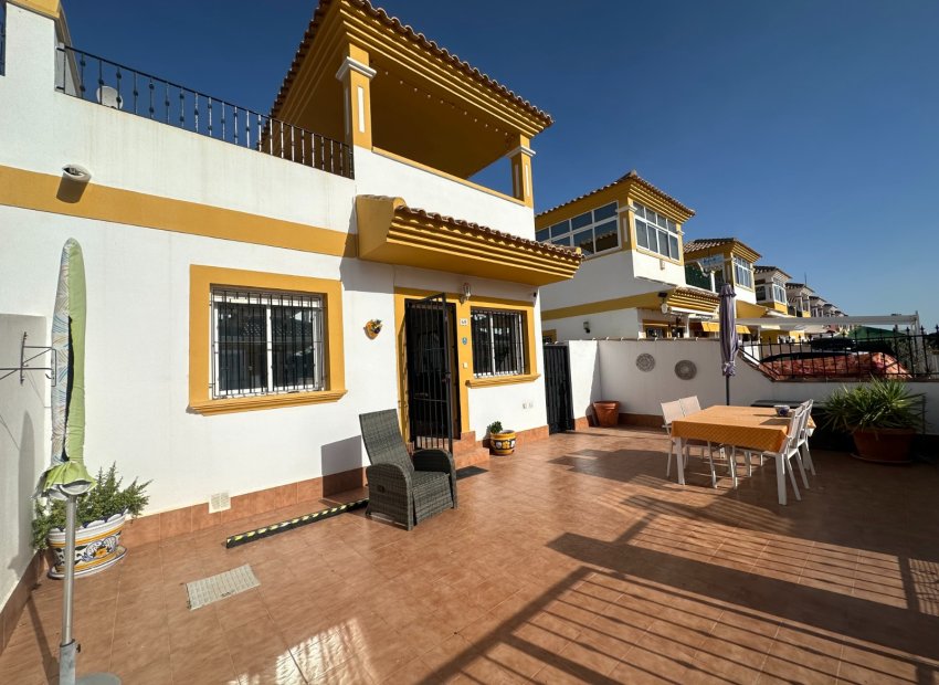 Herverkoop - Town house / semi detached - Orihuela - Entre Naranjos