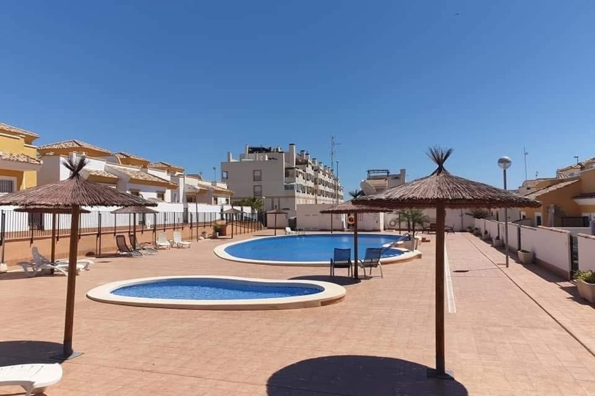 Herverkoop - Town house / semi detached - Orihuela - Entre Naranjos