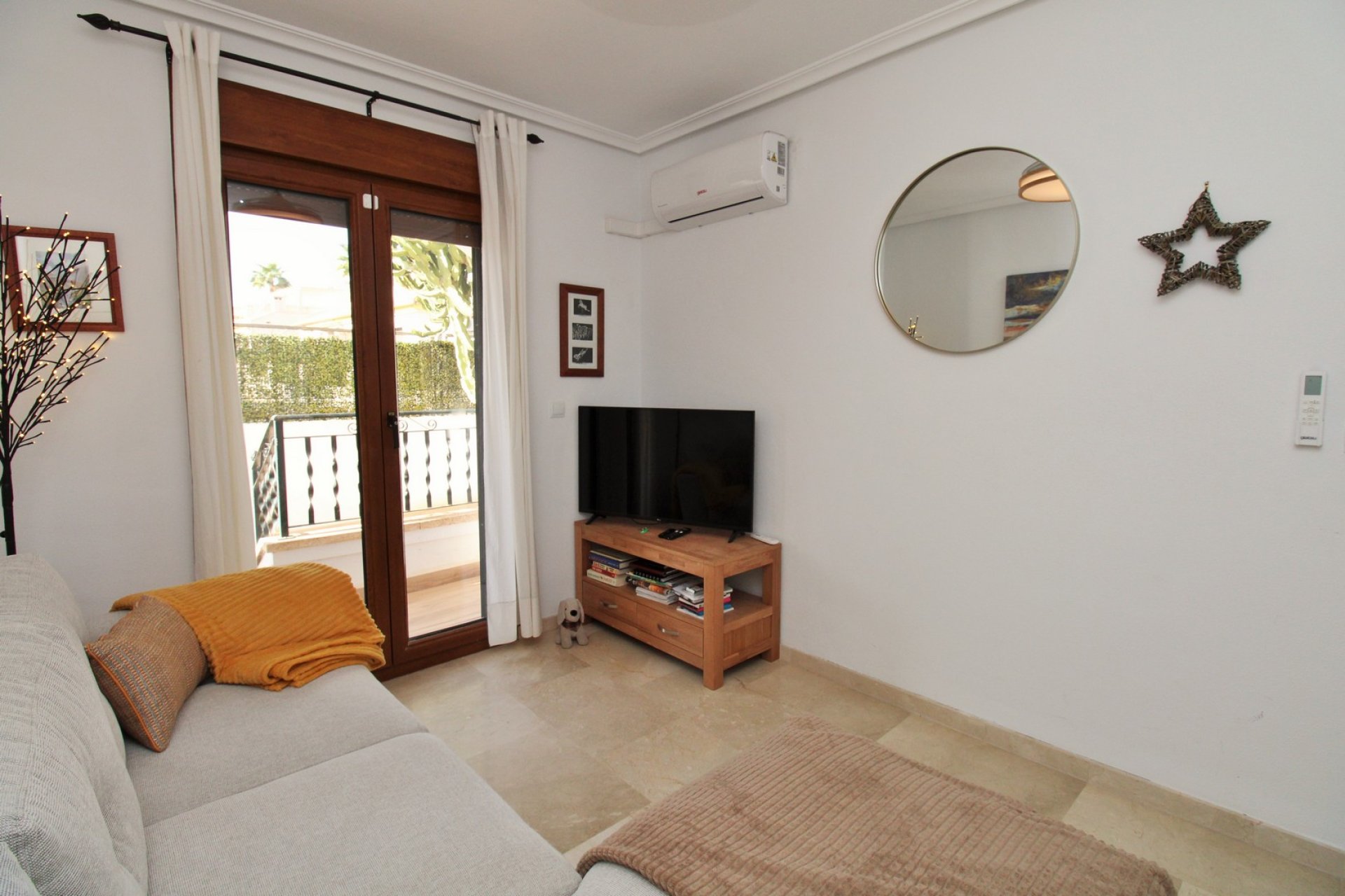 Herverkoop - Town House - Villamartin - PAU 8