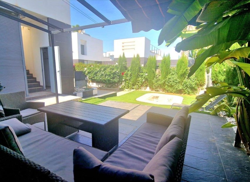Herverkoop - Villa - Algorfa - Pueblo 3