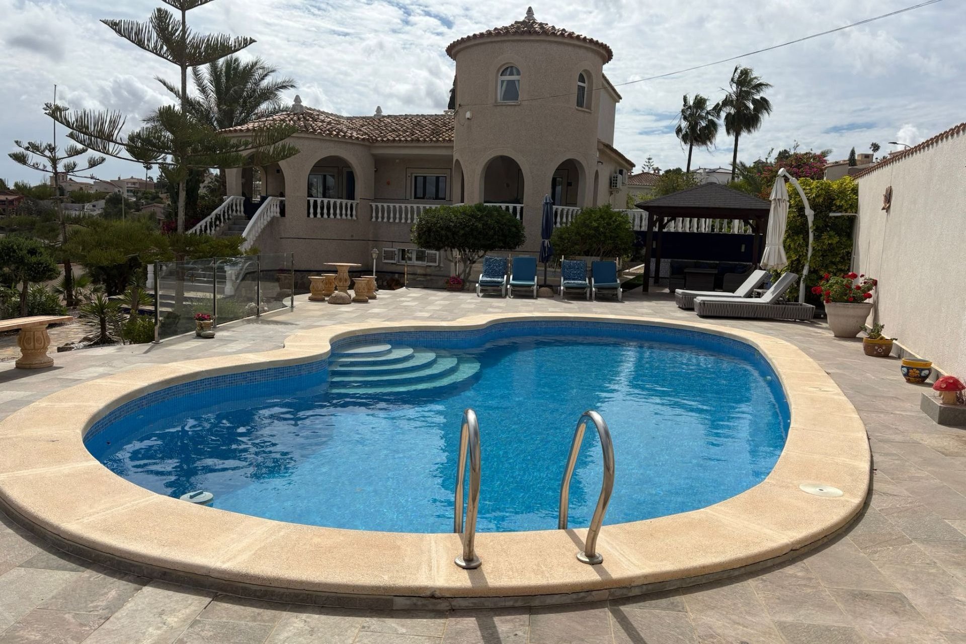 Herverkoop - Villa - Almoradí