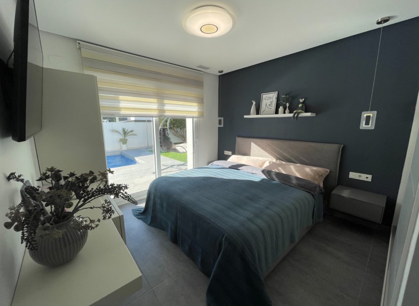 Herverkoop - Villa - Benijofar