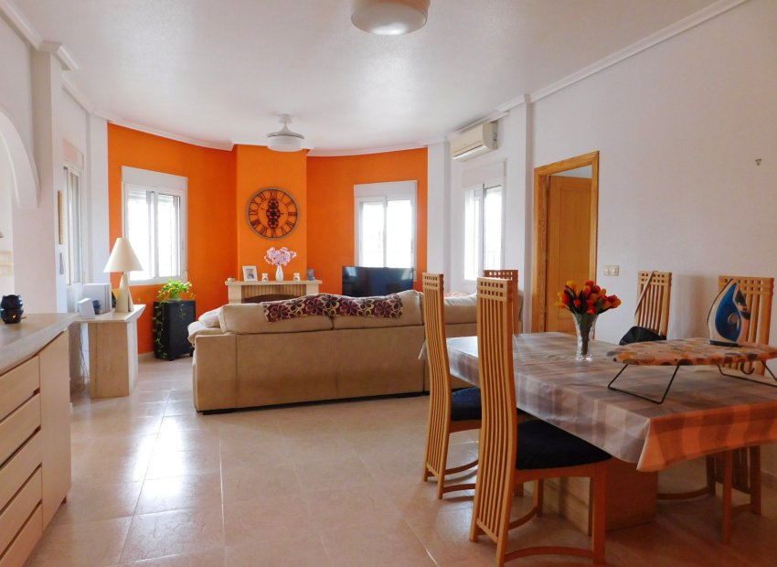 Herverkoop - Villa - Bigastro