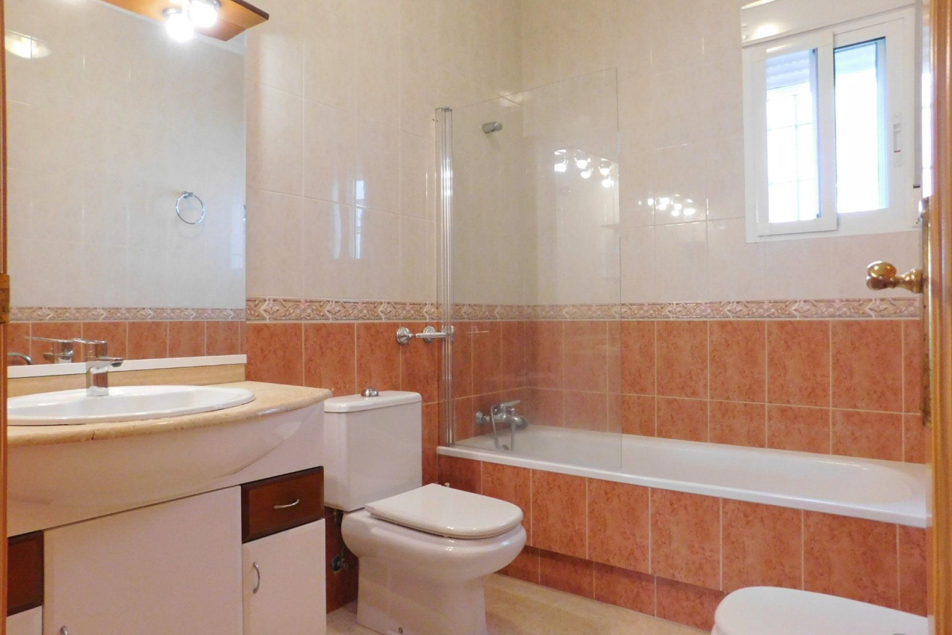 Herverkoop - Villa - Bigastro