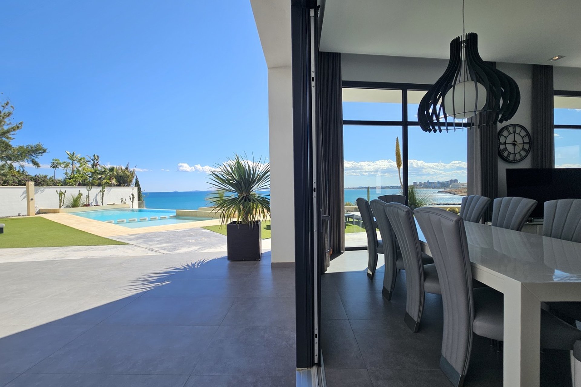 Herverkoop - Villa - Cabo Roig