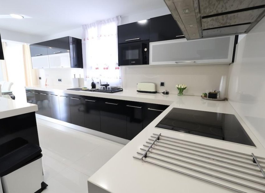 Herverkoop - Villa - Cabo Roig