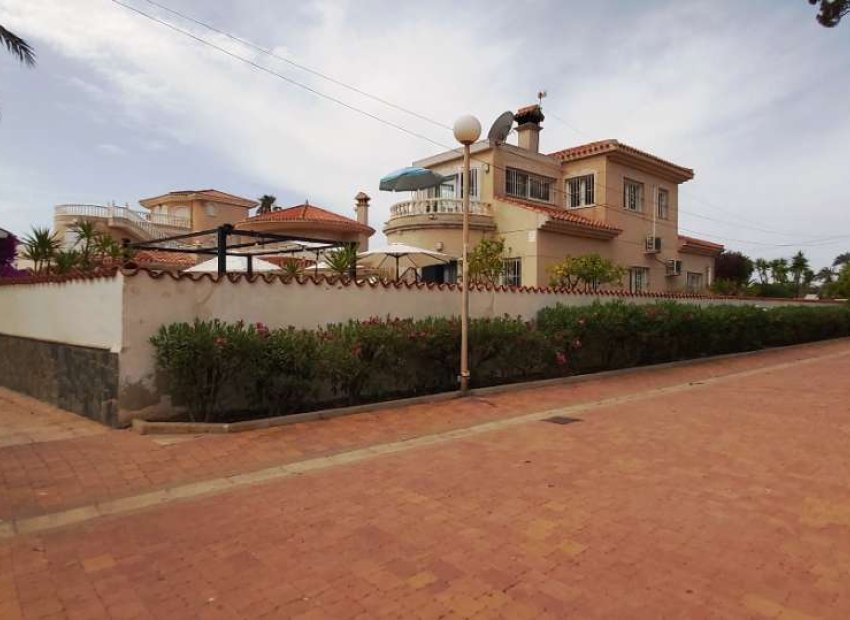 Herverkoop - Villa - Cartagena - Ur Estrella M C Palmeras 20 30368 Cartagena Murcia