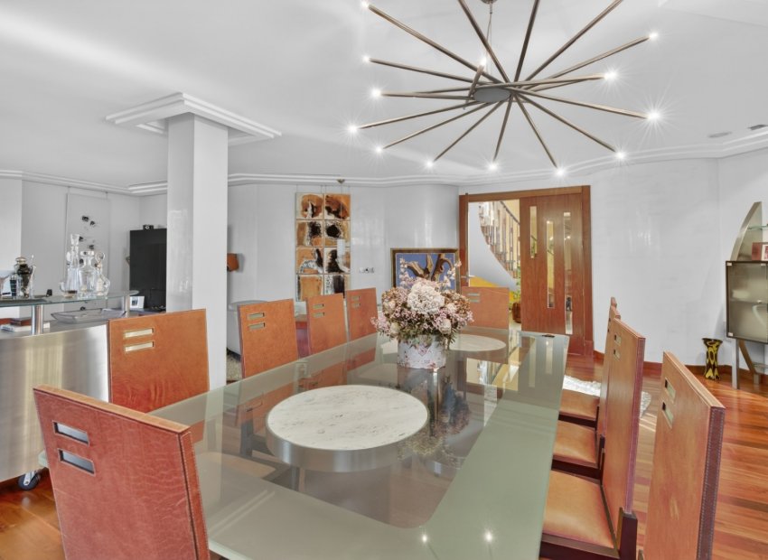 Herverkoop - Villa - Elche