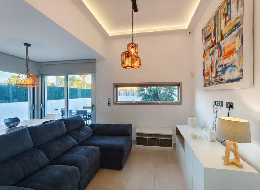 Herverkoop - Villa - Guardamar del Segura - El Raso