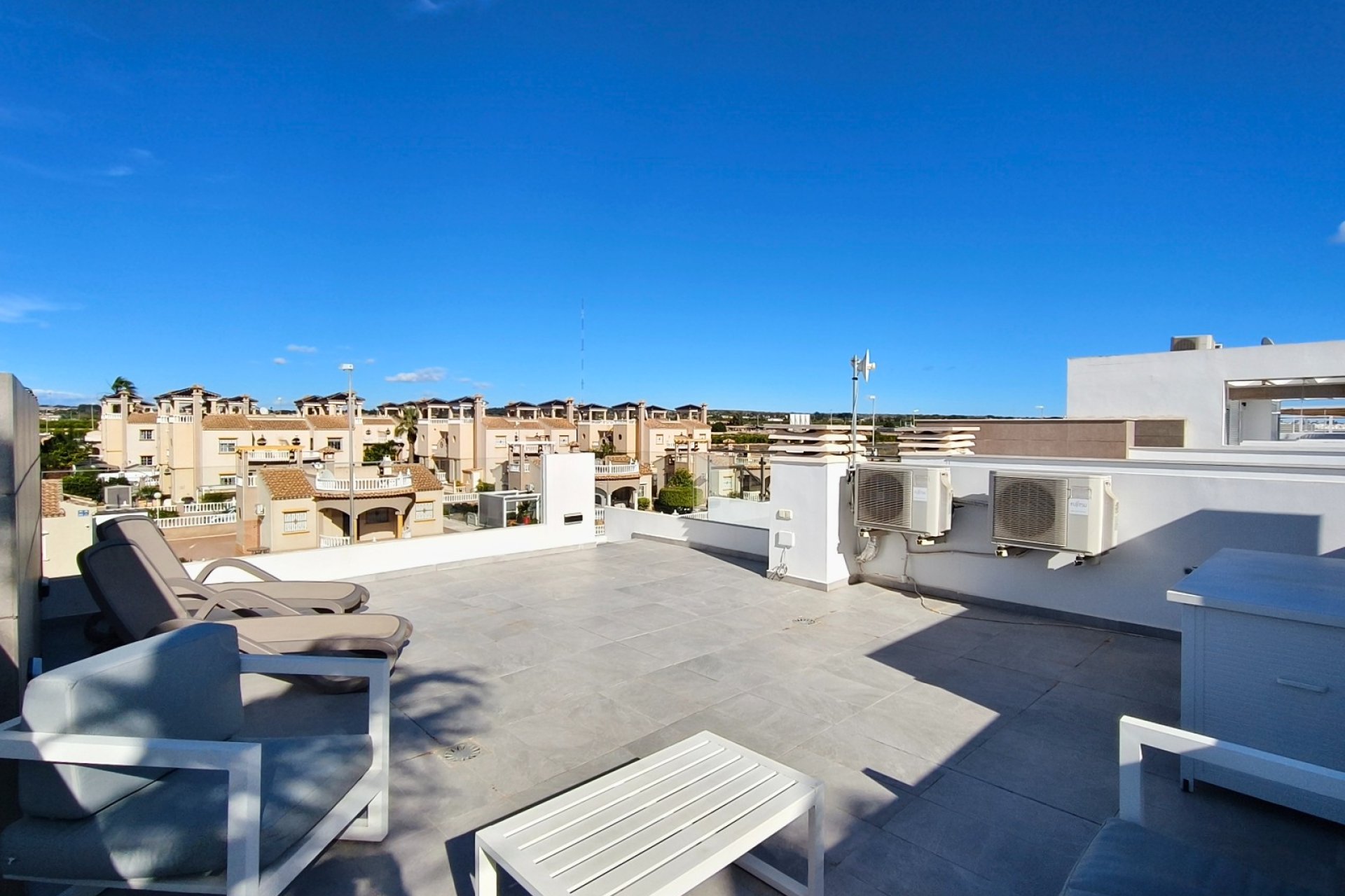 Herverkoop - Villa - Guardamar del Segura - El Raso