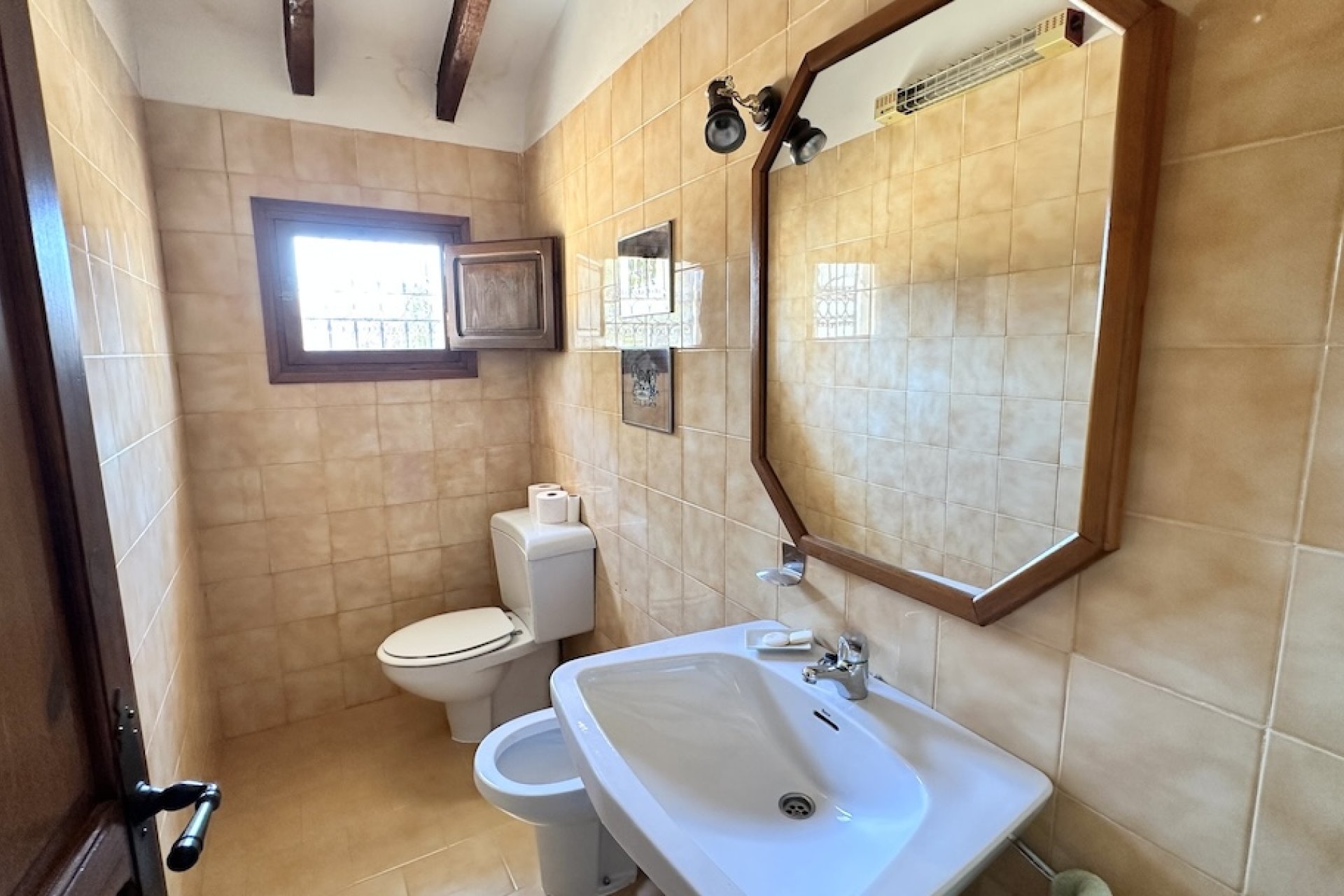 Herverkoop - Villa - Hondón de las Nieves