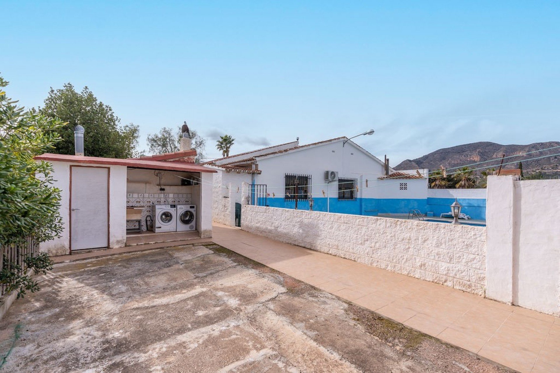 Herverkoop - Villa - Hondón de las Nieves