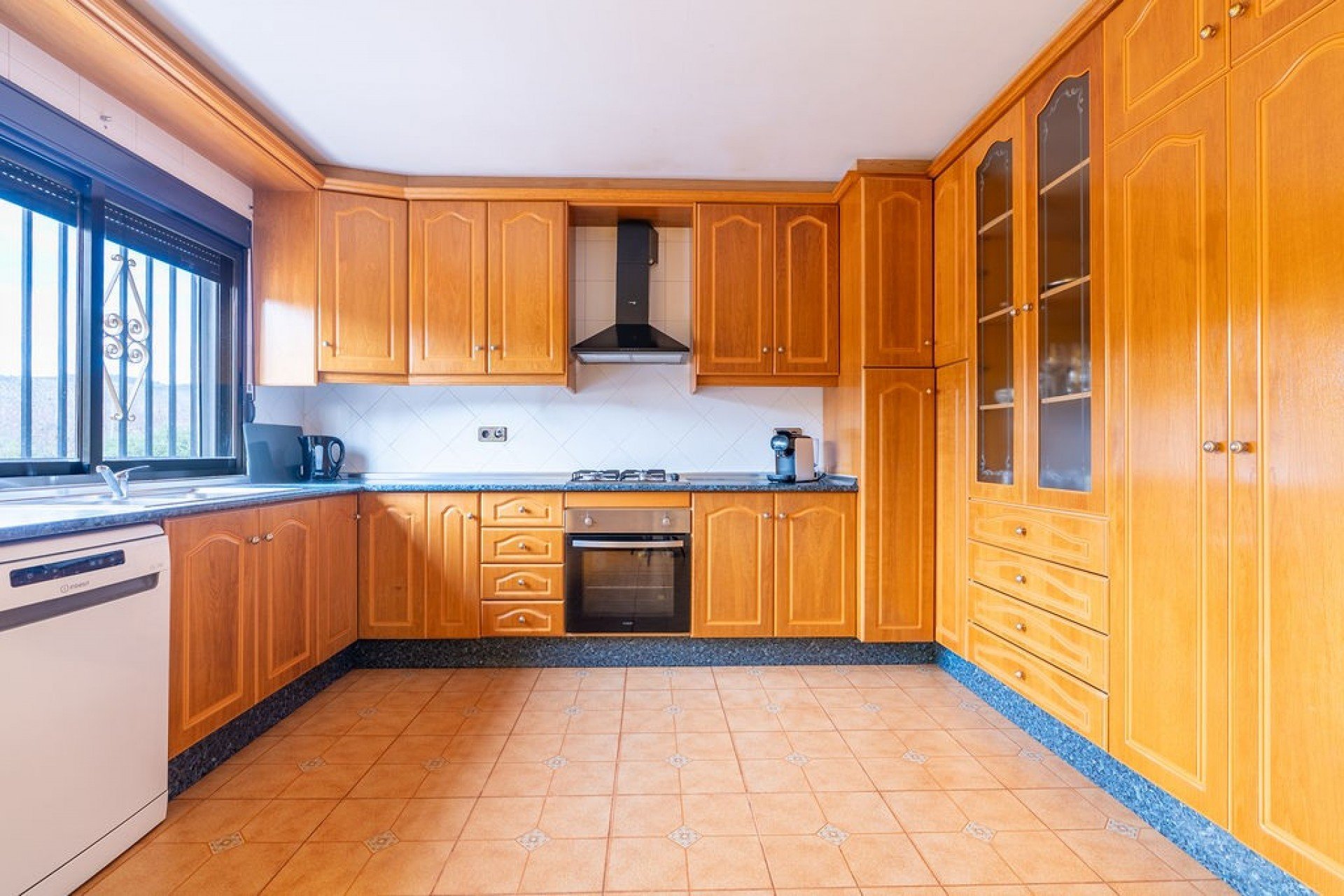 Herverkoop - Villa - Hondón de las Nieves