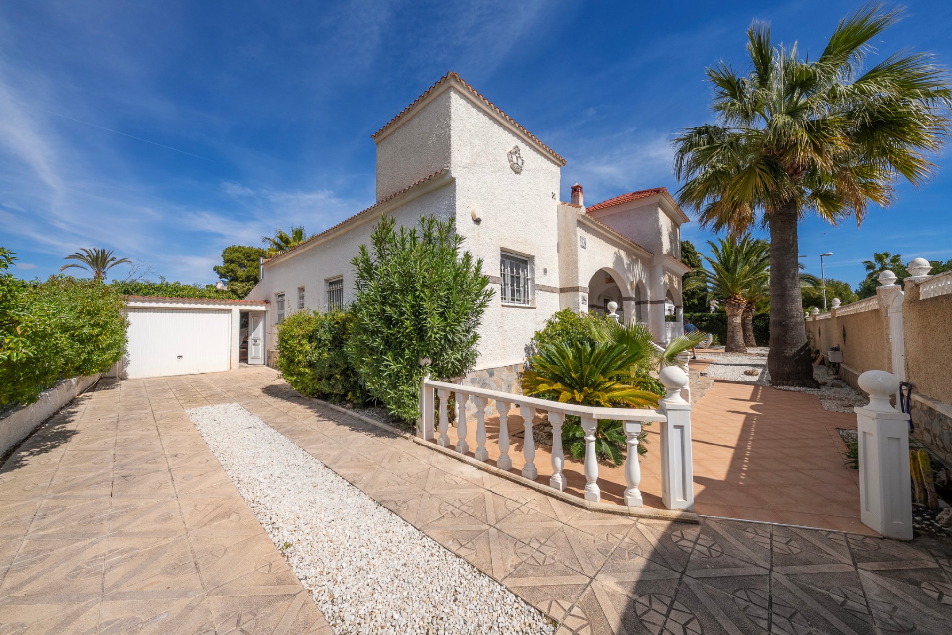 Herverkoop - Villa - La Zenia - Beachside