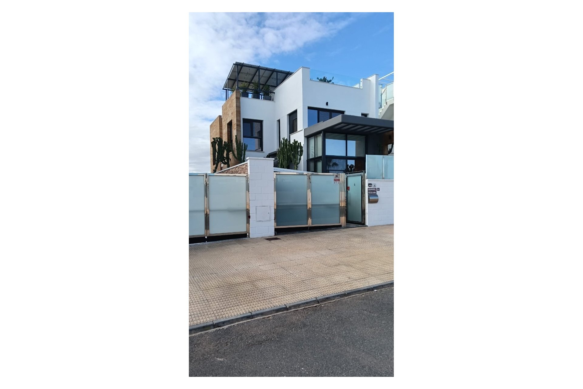 Herverkoop - Villa - Lomas de Cabo Roig