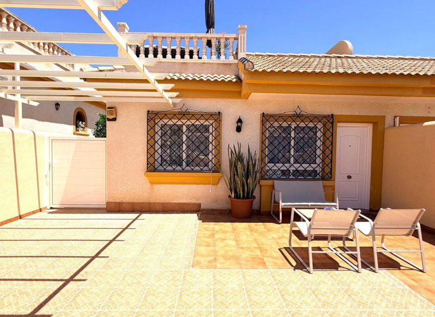 Herverkoop - Villa - Los Montesinos - Urbanizacion montesol