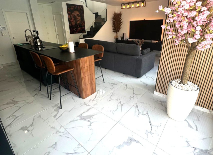 Herverkoop - Villa - Los Montesinos