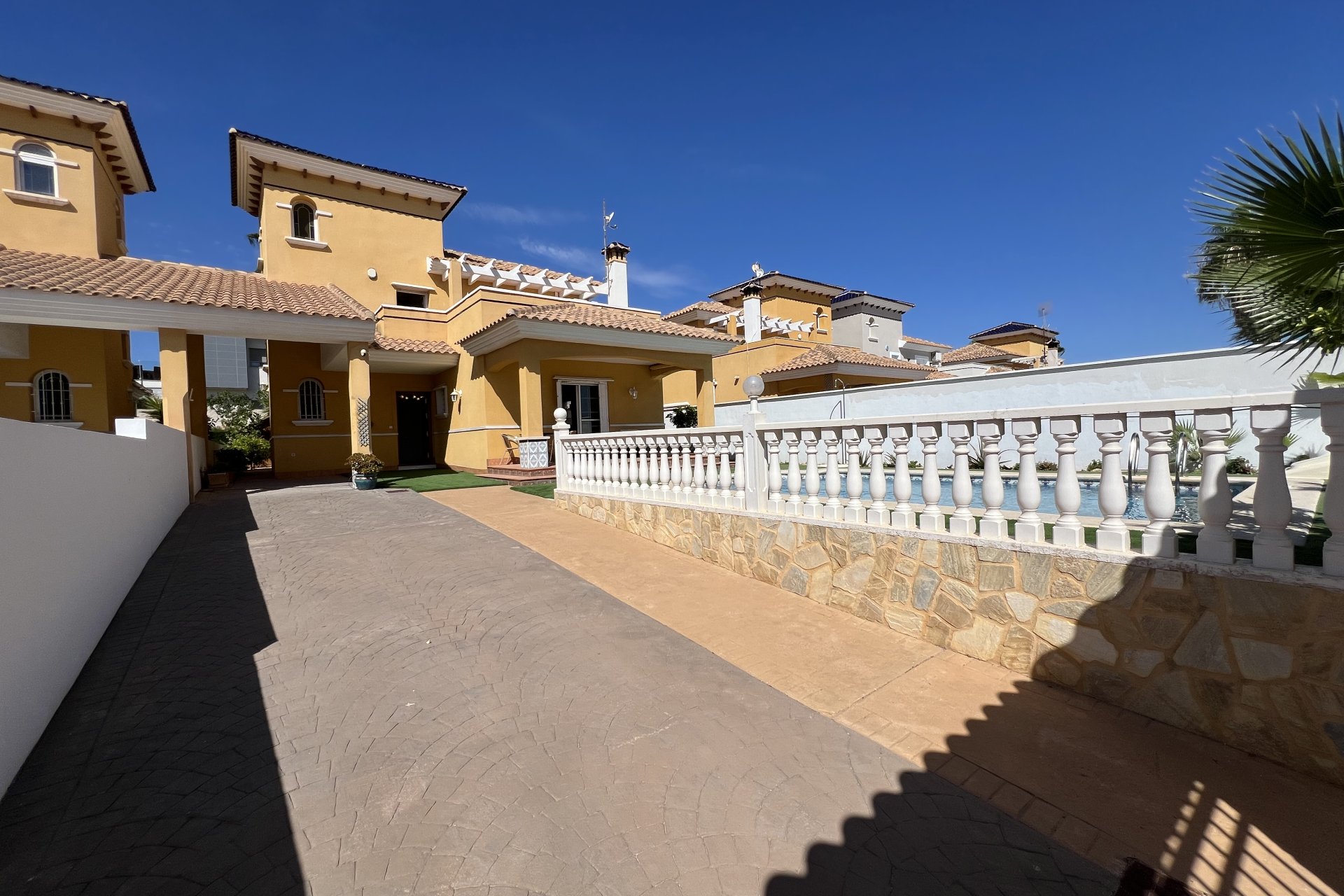 Herverkoop - Villa - Orihuela Costa - La Zenia