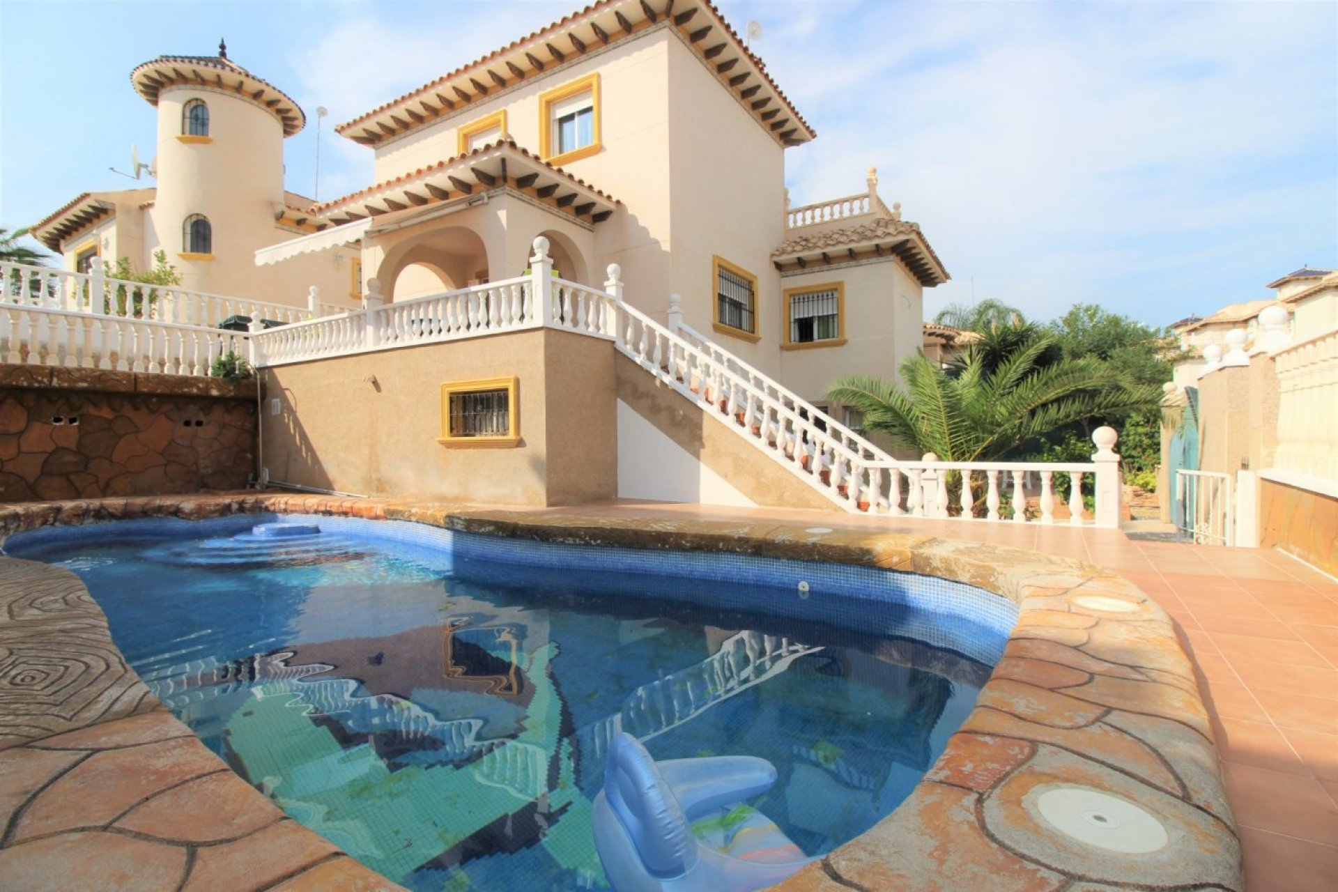 Herverkoop - Villa - Orihuela Costa - La Zenia