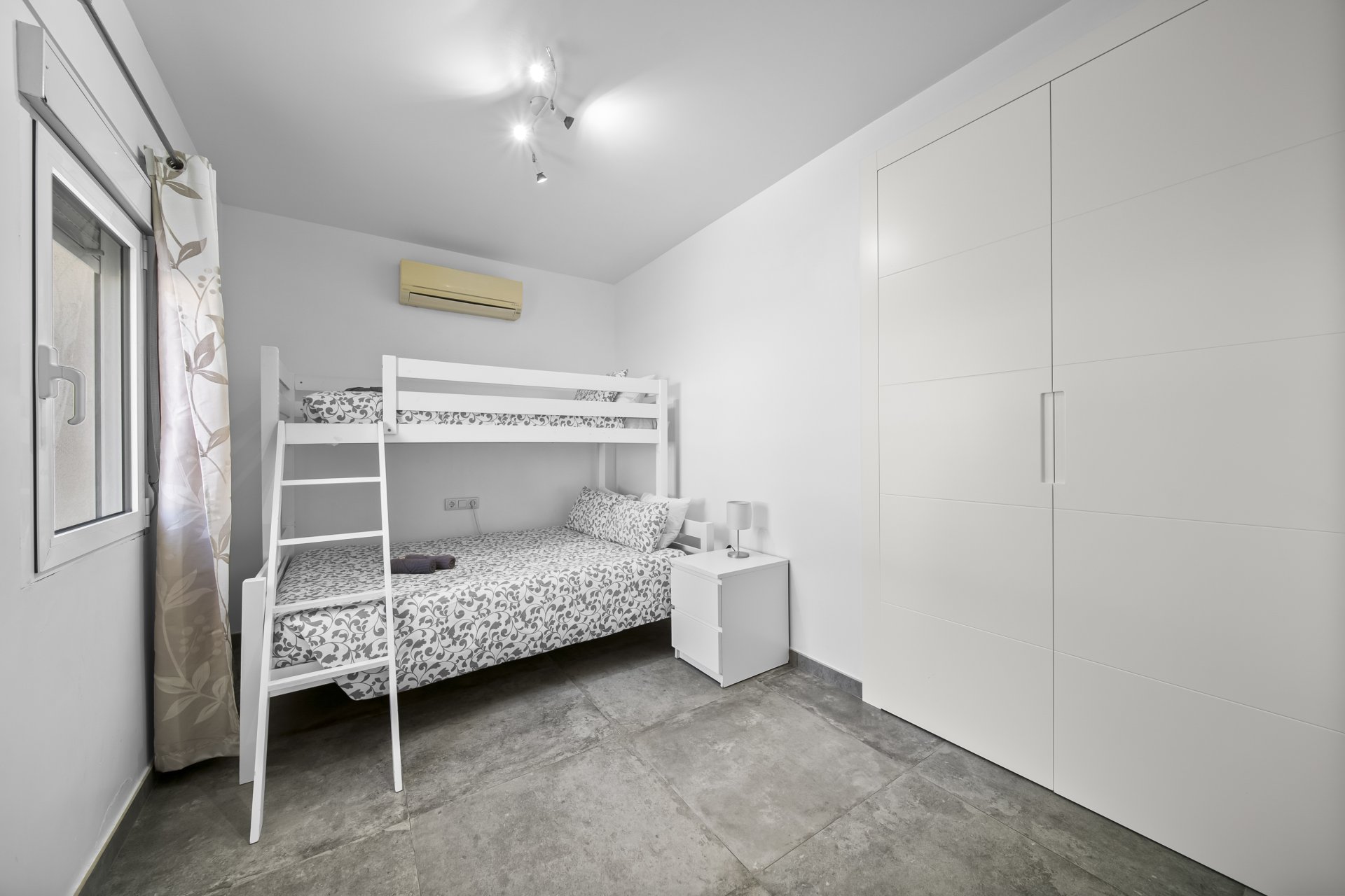 Herverkoop - Villa - Orihuela Costa - La Zenia