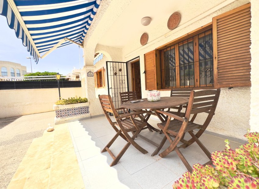 Herverkoop - Villa - Orihuela Costa - La Zenia
