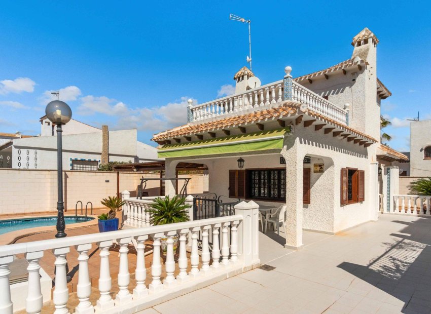 Herverkoop - Villa - Orihuela Costa - La Zenia