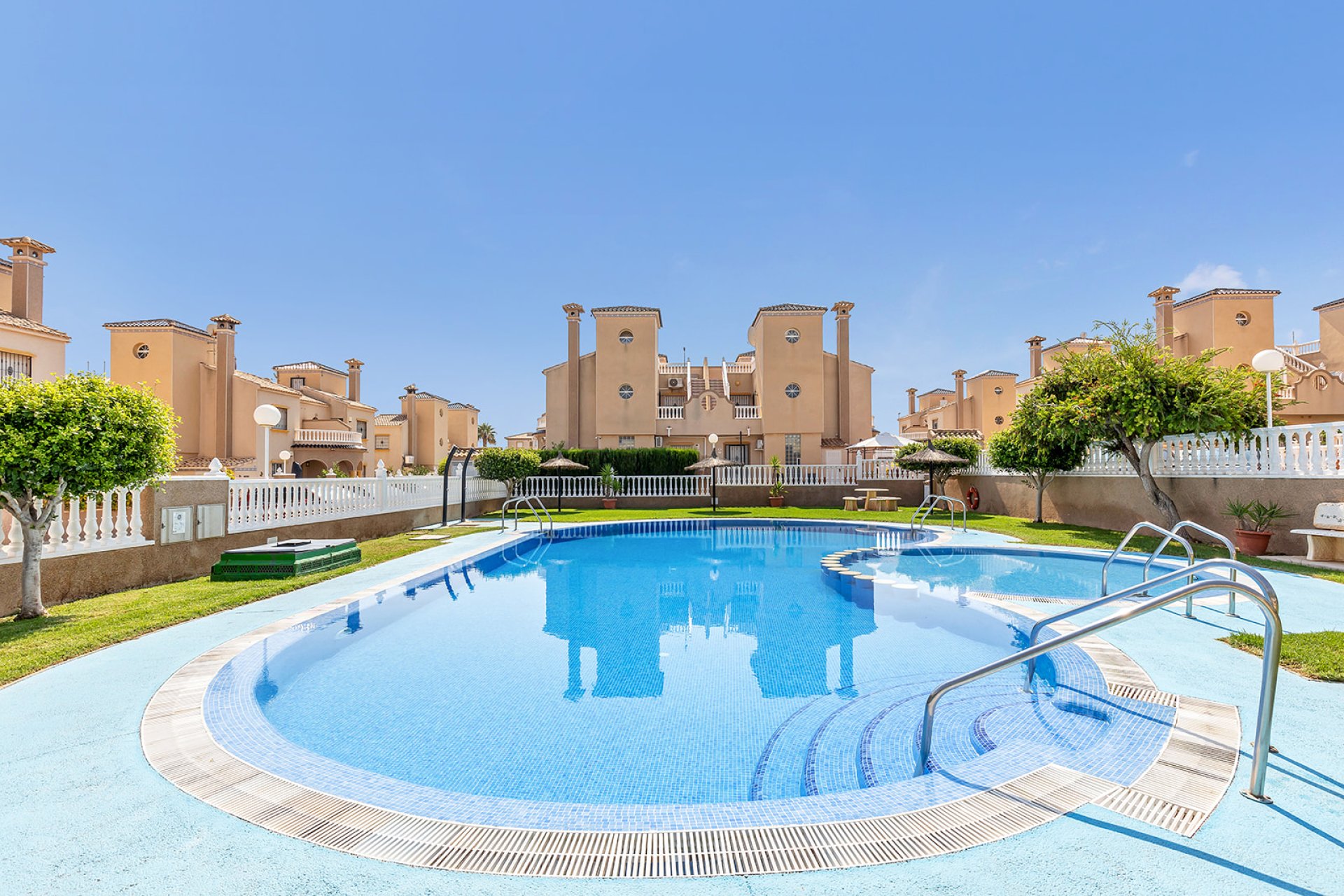 Herverkoop - Villa - Orihuela Costa - Lomas de Cabo Roig